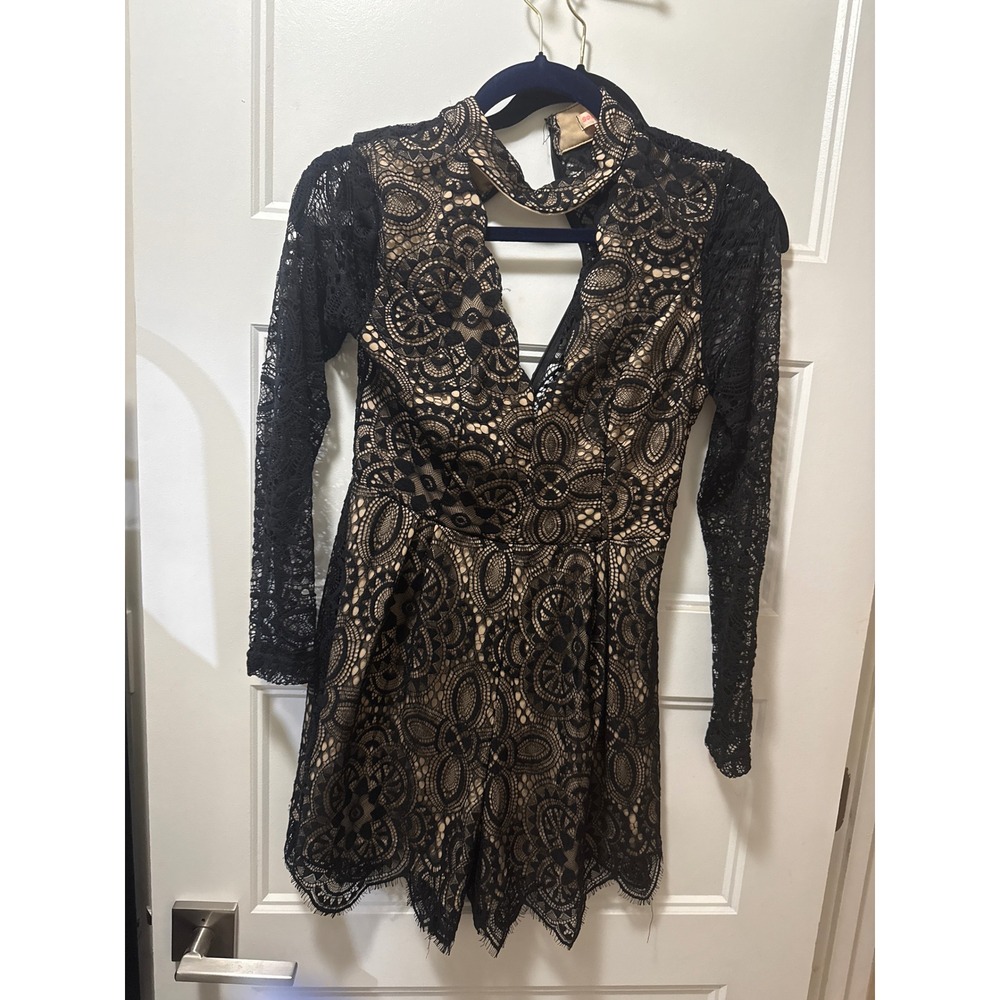 Solaris Style Black Lace Long Sleeve Romper Mock Neck V-Neck Nude Lining Large